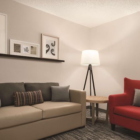 Country Inn & Suites By Radisson, Detroit Lakes, Mn Buitenkant foto