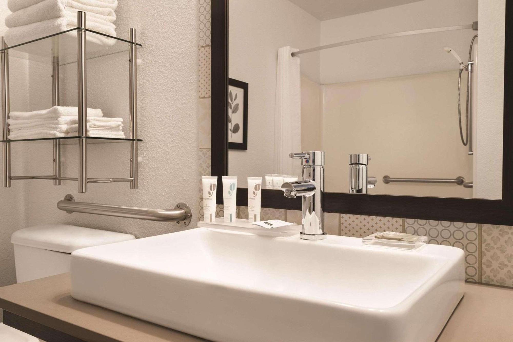 Country Inn & Suites By Radisson, Detroit Lakes, Mn Buitenkant foto