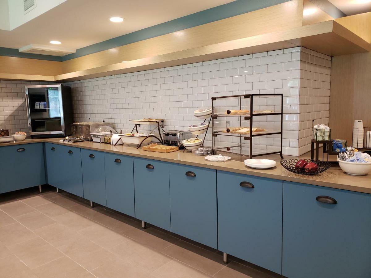 Country Inn & Suites By Radisson, Detroit Lakes, Mn Buitenkant foto